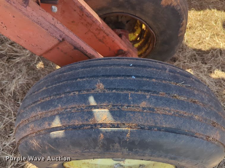 image for item NZ9310 Sunflower 79H4-38 tandem disk