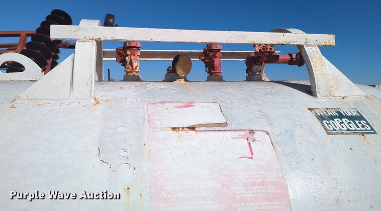 image for item NZ9311 (2) NH3 tank trailers