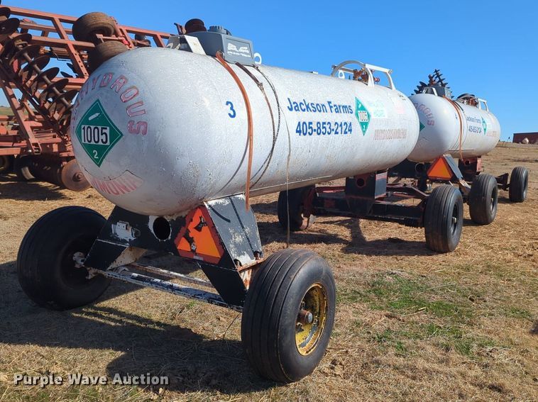 image for item NZ9311 (2) NH3 tank trailers