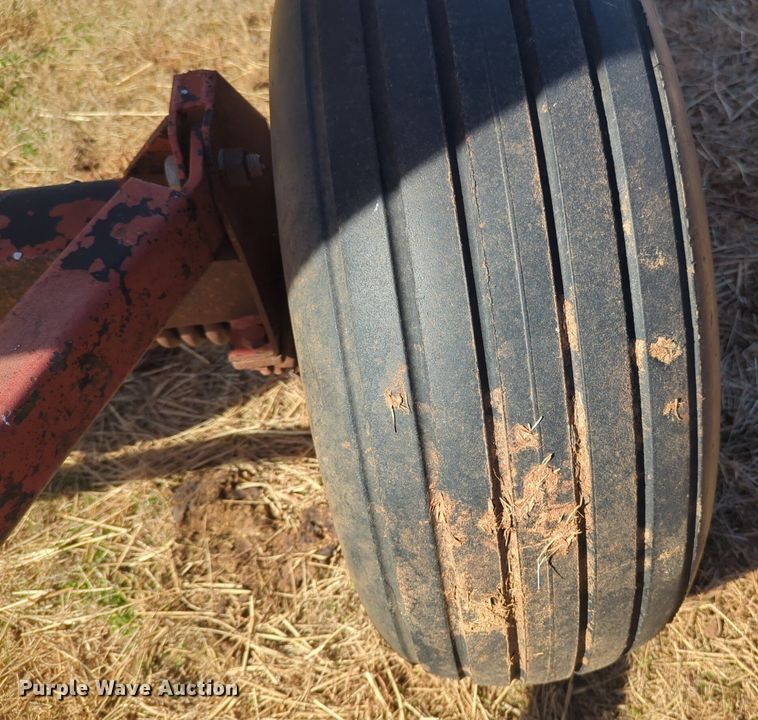 image for item NZ9311 (2) NH3 tank trailers