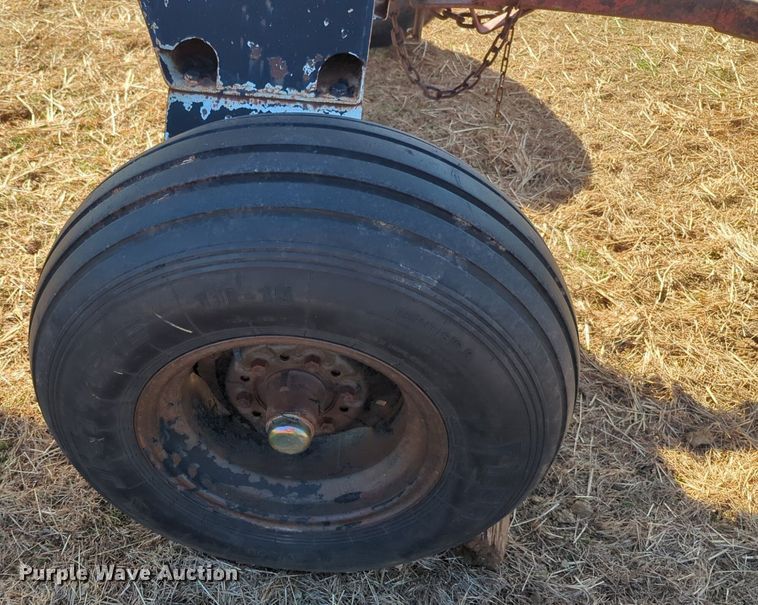 image for item NZ9311 (2) NH3 tank trailers