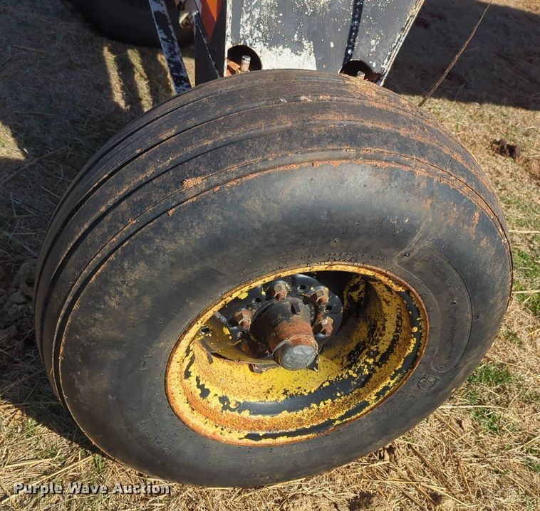 image for item NZ9311 (2) NH3 tank trailers