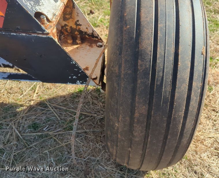 image for item NZ9311 (2) NH3 tank trailers