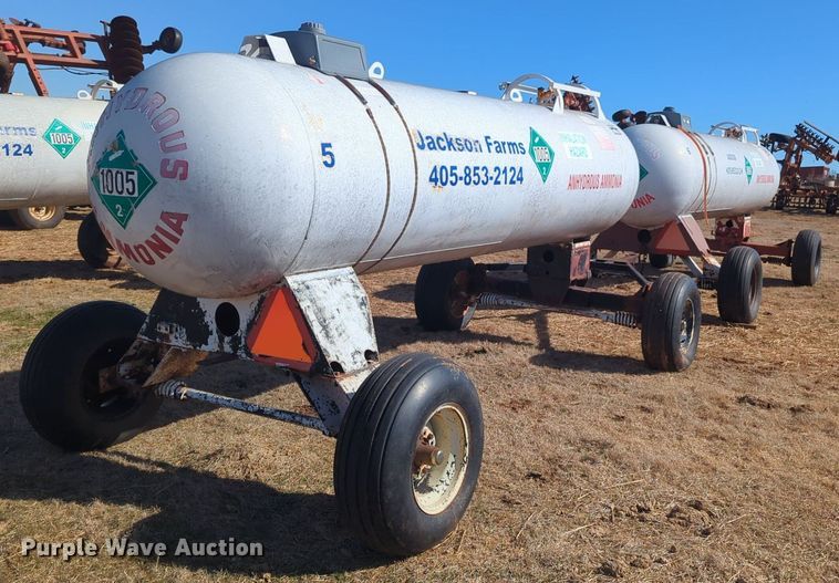 image for item NZ9312 (2) NH3 tank trailers