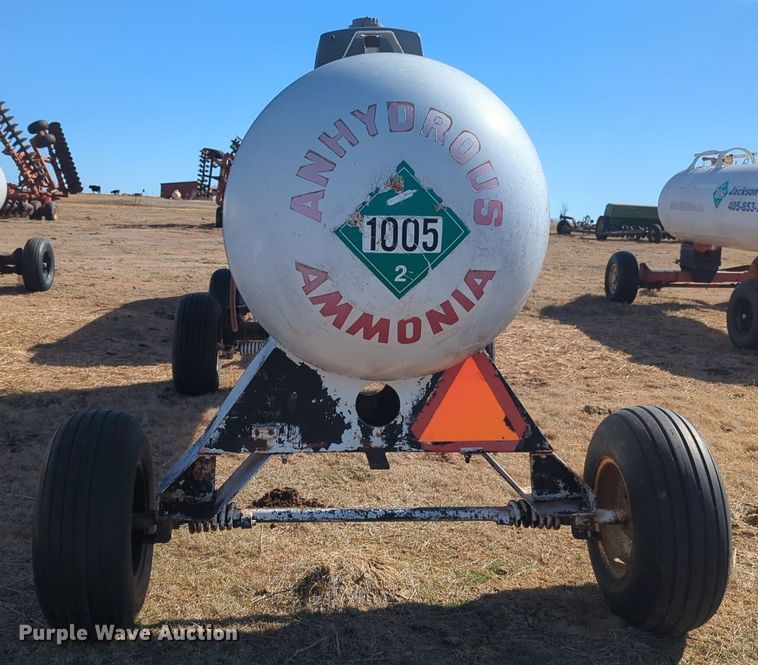 image for item NZ9312 (2) NH3 tank trailers