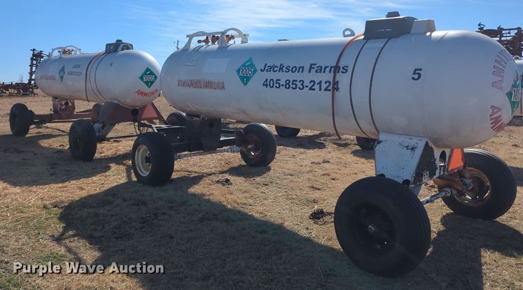 image for item NZ9312 (2) NH3 tank trailers