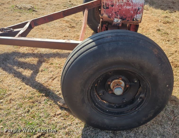 image for item NZ9312 (2) NH3 tank trailers