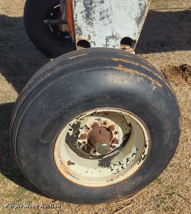 image for item NZ9312 (2) NH3 tank trailers