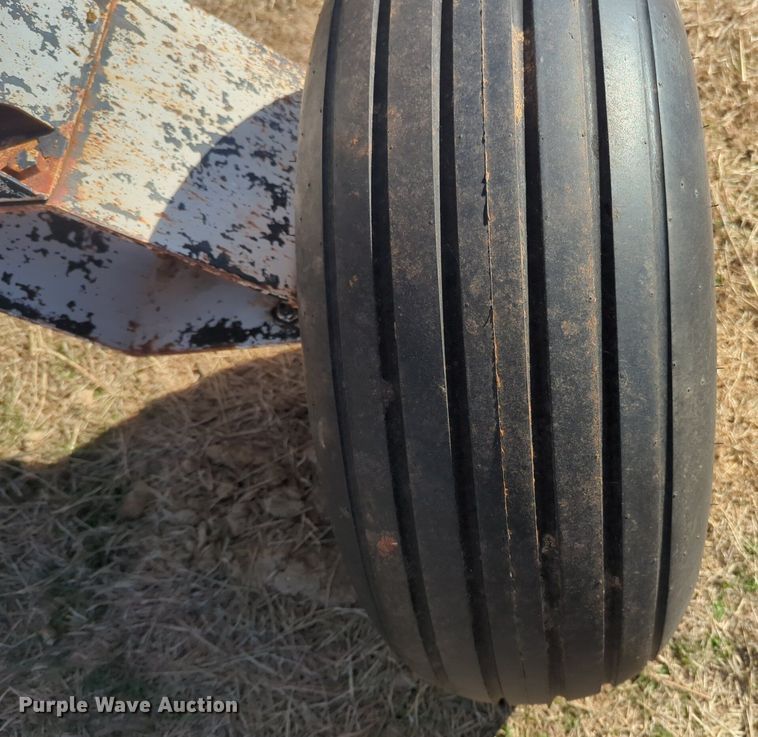 image for item NZ9312 (2) NH3 tank trailers