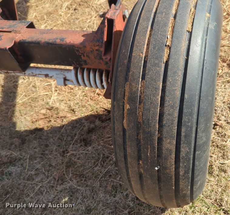 image for item NZ9312 (2) NH3 tank trailers