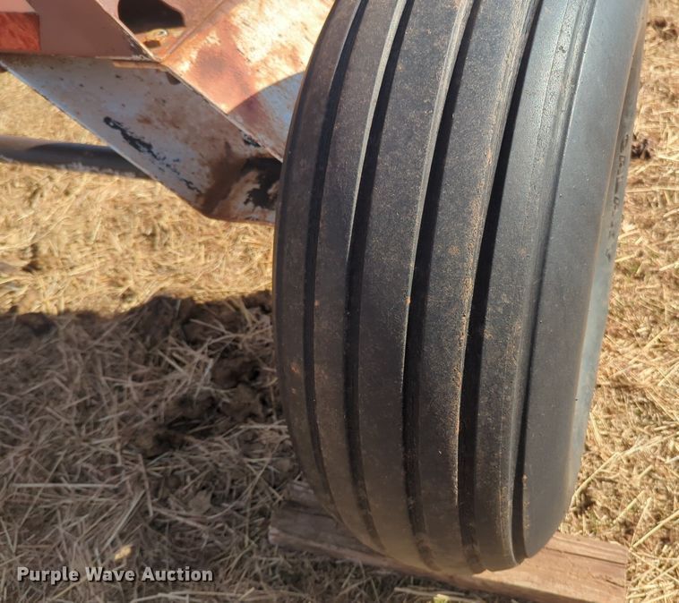 image for item NZ9312 (2) NH3 tank trailers