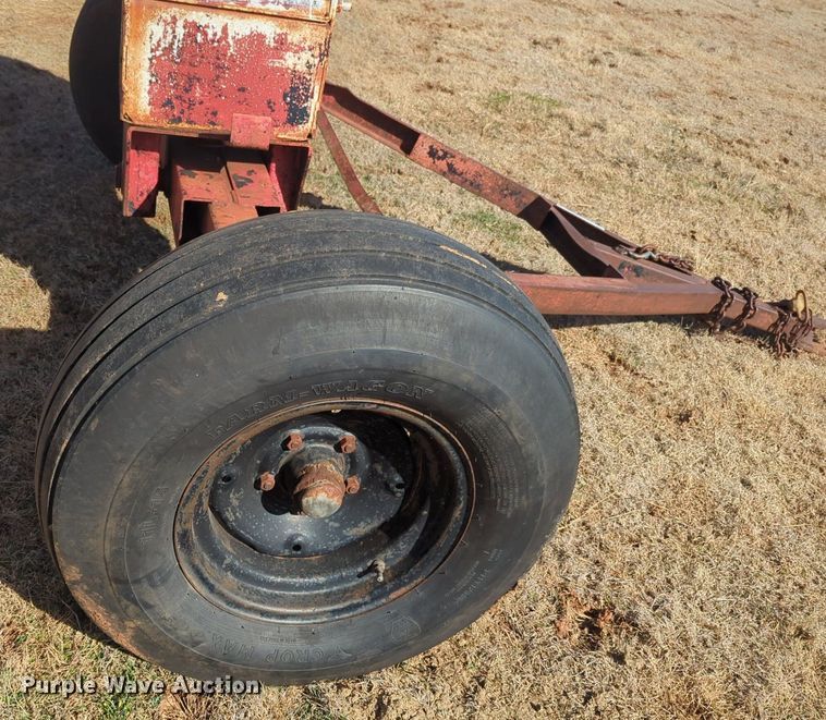 image for item NZ9312 (2) NH3 tank trailers