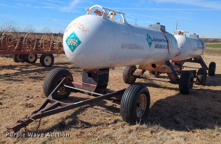 image for item NZ9313 (2) NH3 tank trailers