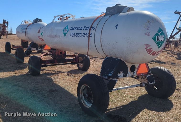 image for item NZ9313 (2) NH3 tank trailers
