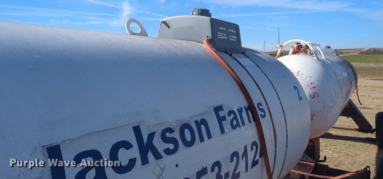 image for item NZ9313 (2) NH3 tank trailers