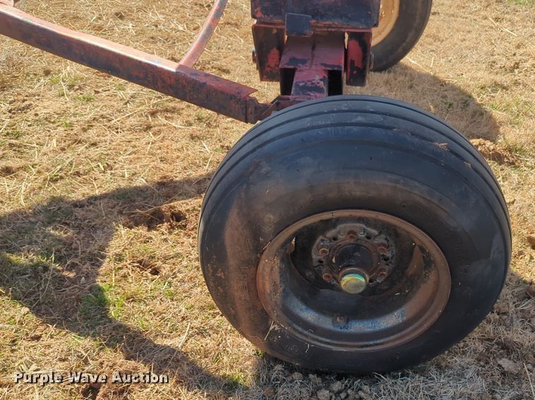 image for item NZ9313 (2) NH3 tank trailers