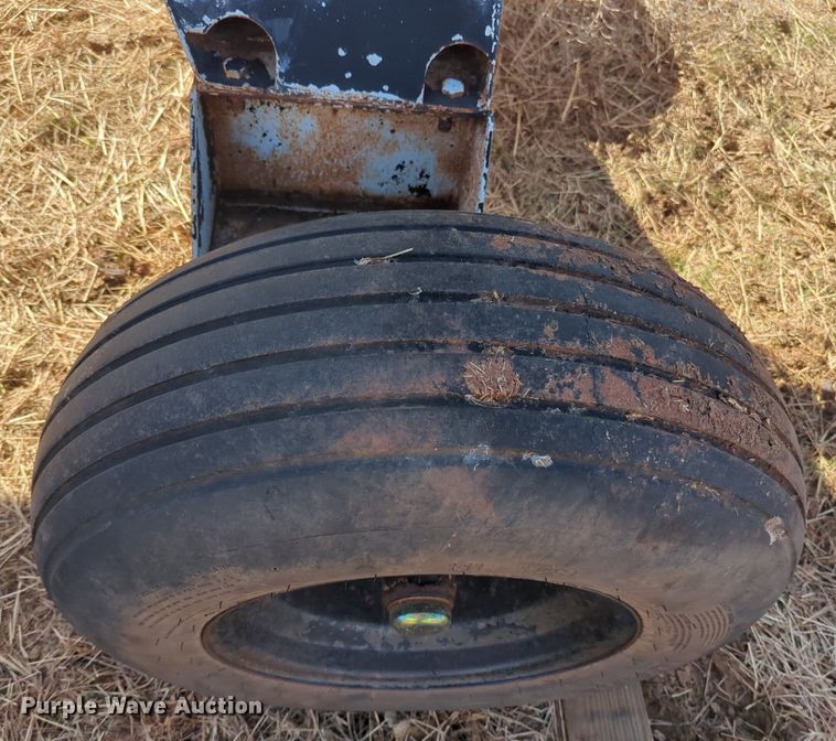 image for item NZ9313 (2) NH3 tank trailers