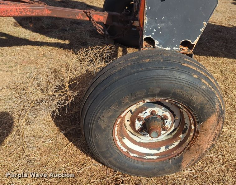 image for item NZ9313 (2) NH3 tank trailers