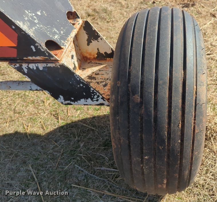 image for item NZ9313 (2) NH3 tank trailers