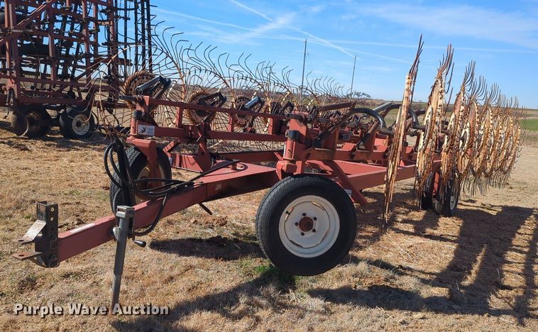 image for item NZ9314 Hesston  3991 hay rake