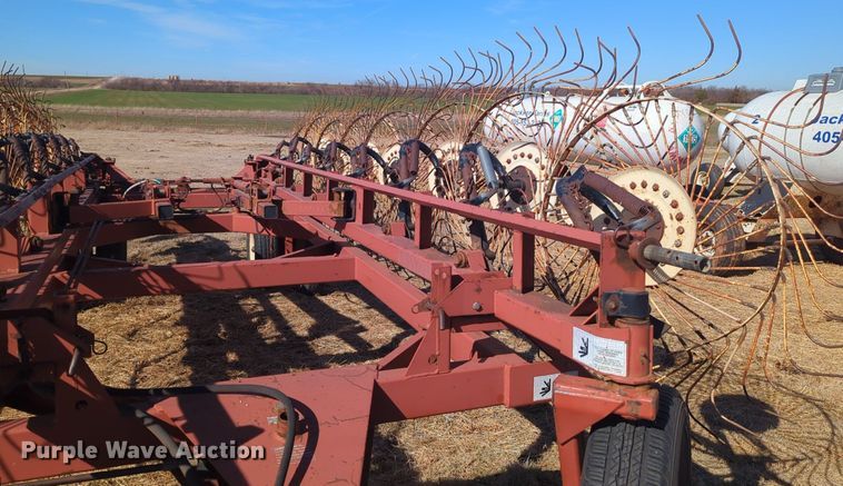 image for item NZ9314 Hesston  3991 hay rake