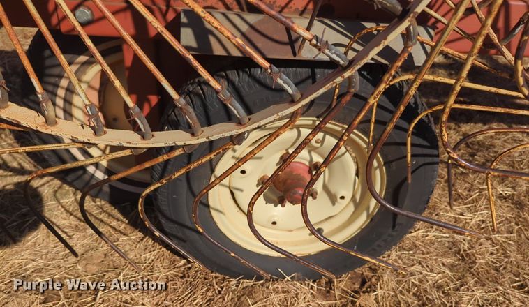 image for item NZ9314 Hesston  3991 hay rake