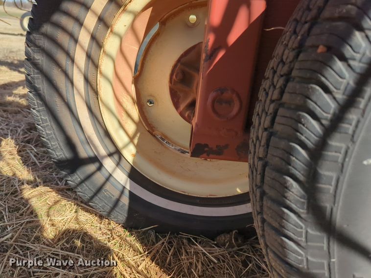 image for item NZ9314 Hesston  3991 hay rake