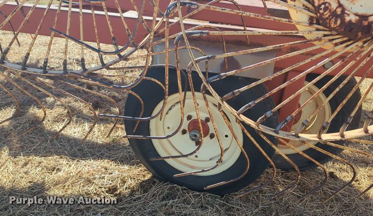 image for item NZ9314 Hesston  3991 hay rake