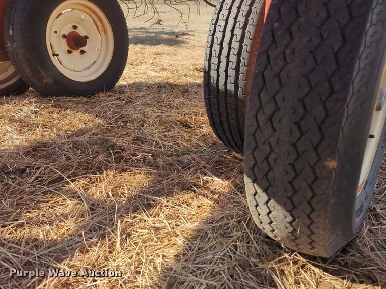 image for item NZ9314 Hesston  3991 hay rake