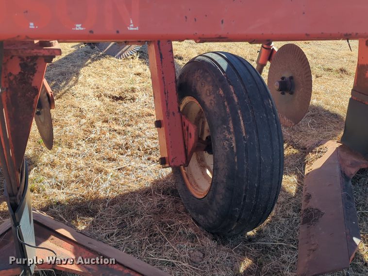 image for item NZ9316 Richardson  sweep plow