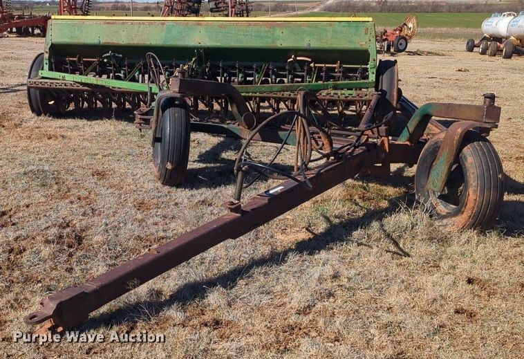 image for item NZ9319 John Deere 8350 grain drill