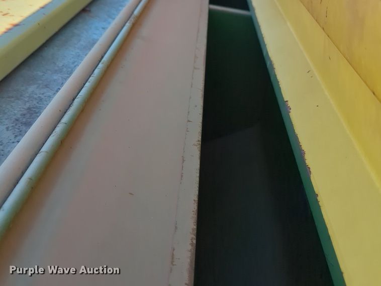 image for item NZ9319 John Deere 8350 grain drill