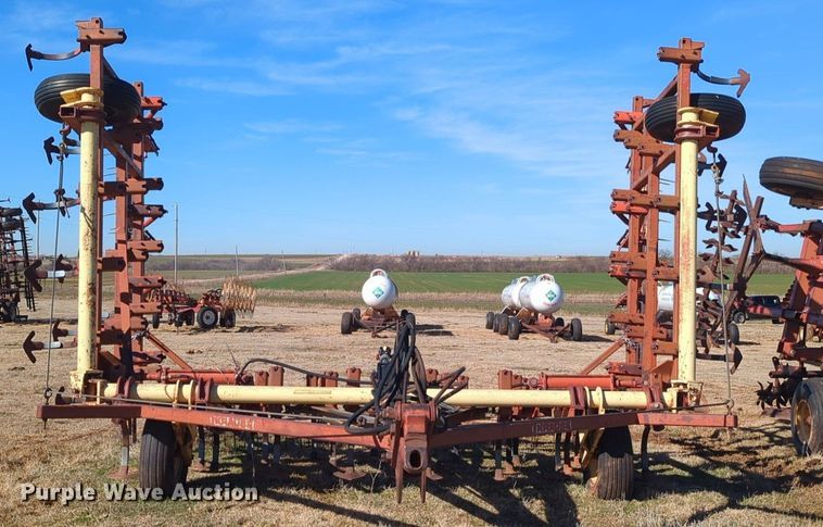 image for item NZ9320 Krause field cultivator