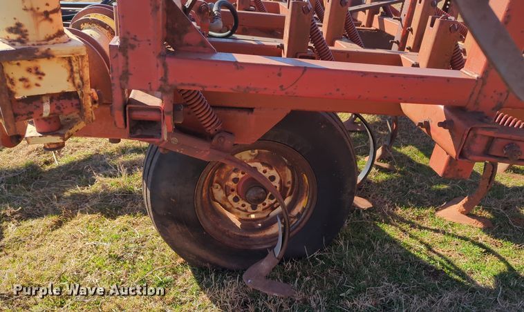 image for item NZ9320 Krause field cultivator