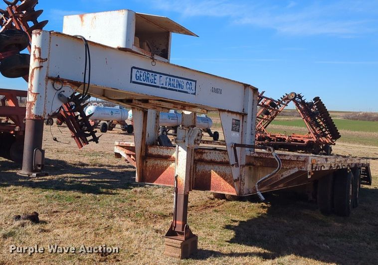 image for item NZ9323 1989 W-W equipment trailer