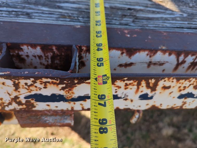 image for item NZ9323 1989 W-W equipment trailer