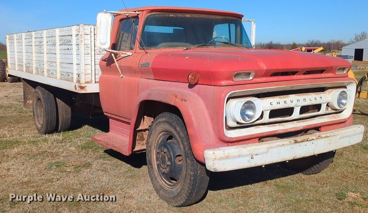 image for item NZ9324 1962 Chevrolet C60 grain truck