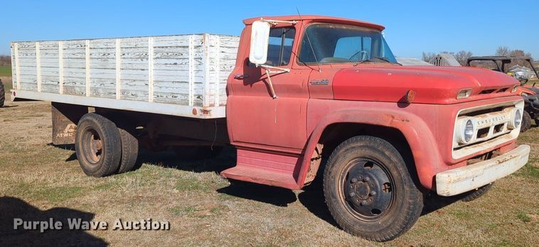 image for item NZ9324 1962 Chevrolet C60 grain truck