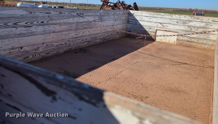 image for item NZ9324 1962 Chevrolet C60 grain truck