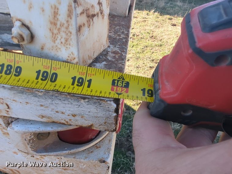 image for item NZ9324 1962 Chevrolet C60 grain truck