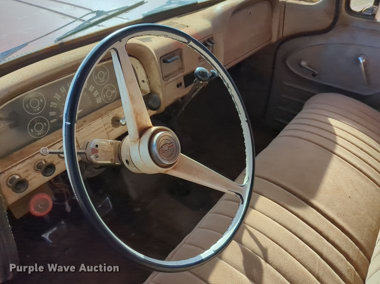 image for item NZ9324 1962 Chevrolet C60 grain truck