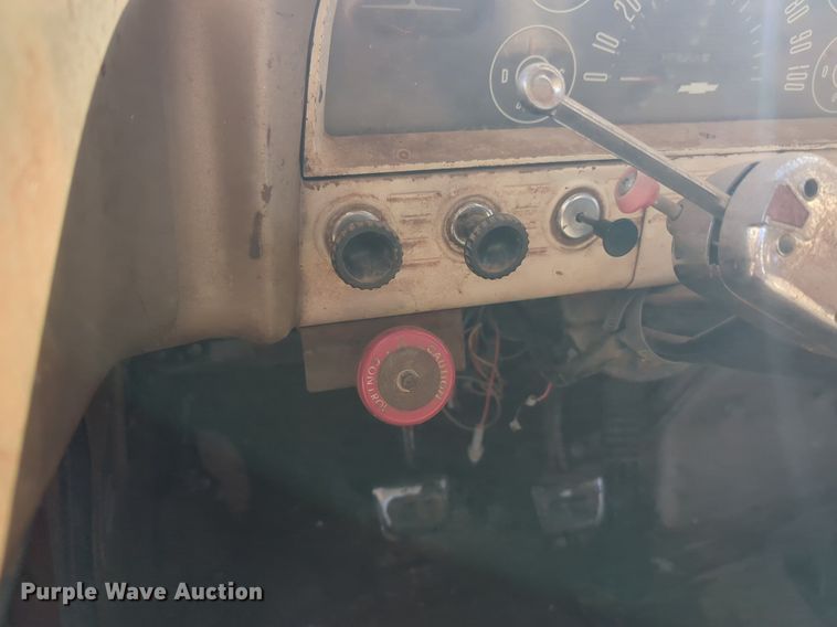 image for item NZ9324 1962 Chevrolet C60 grain truck