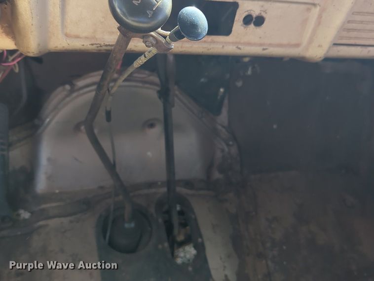 image for item NZ9324 1962 Chevrolet C60 grain truck