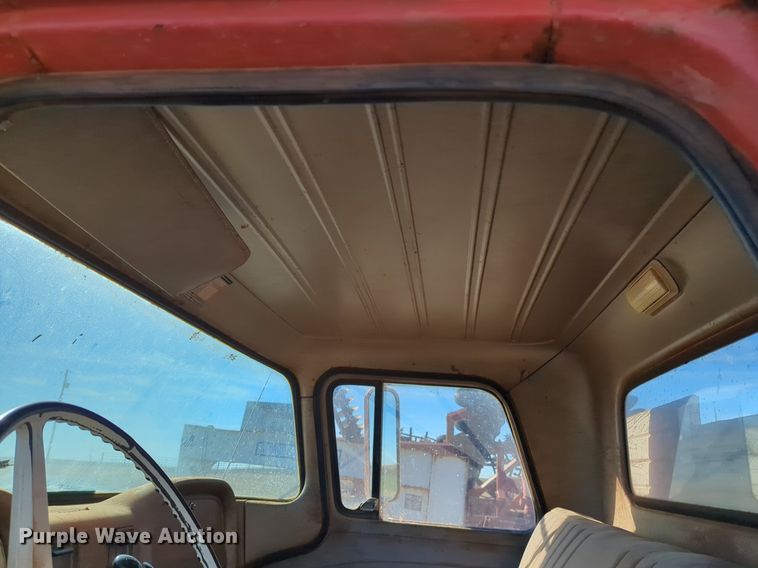 image for item NZ9324 1962 Chevrolet C60 grain truck