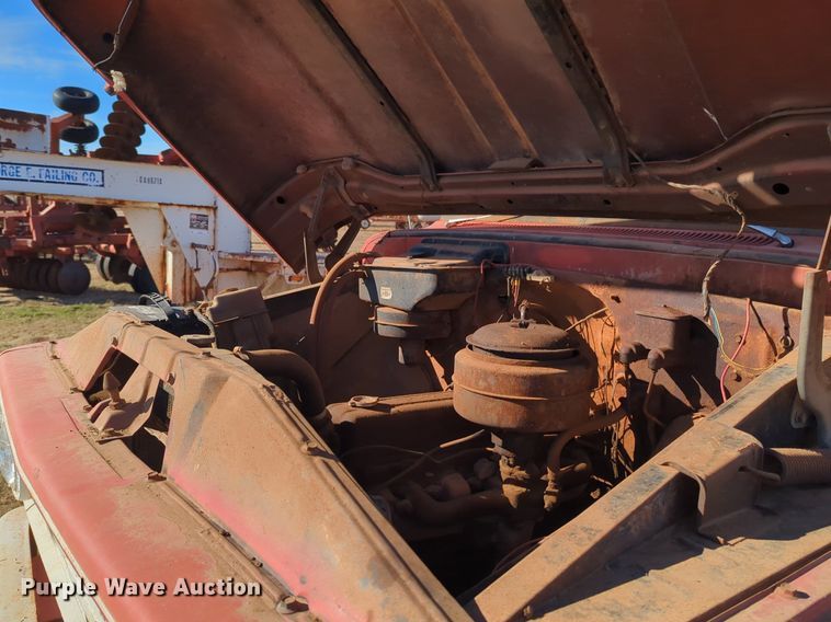 image for item NZ9324 1962 Chevrolet C60 grain truck