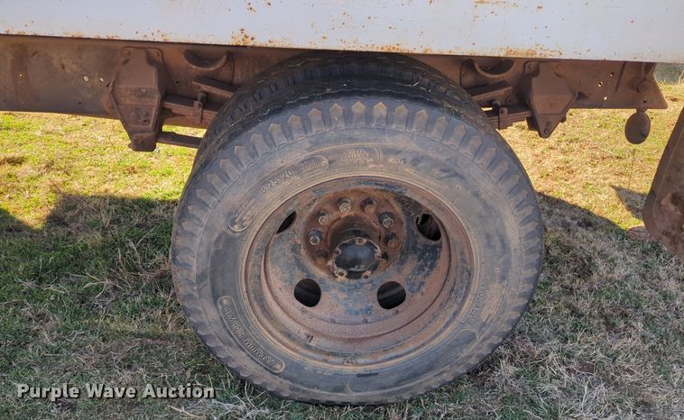 image for item NZ9324 1962 Chevrolet C60 grain truck