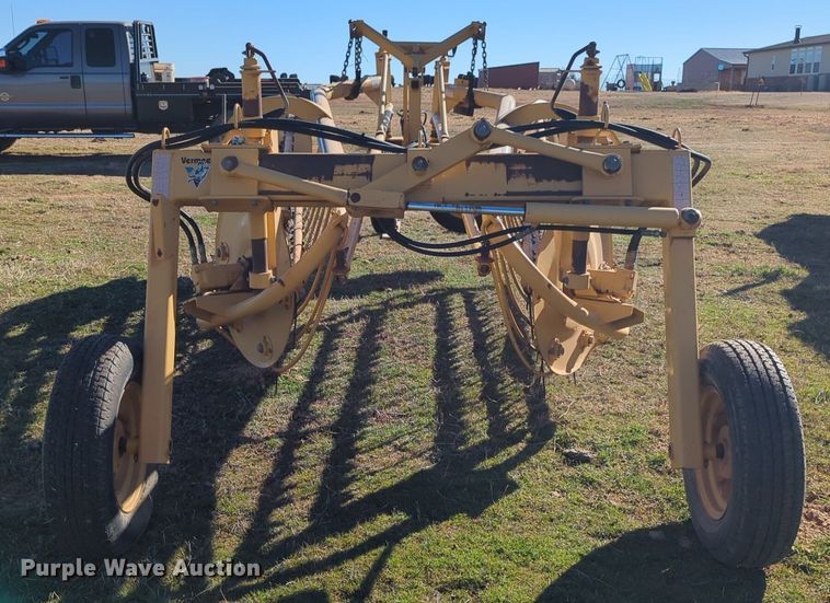 image for item NZ9325 Vermeer R23A hay rake