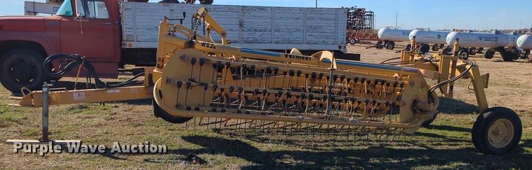 image for item NZ9325 Vermeer R23A hay rake