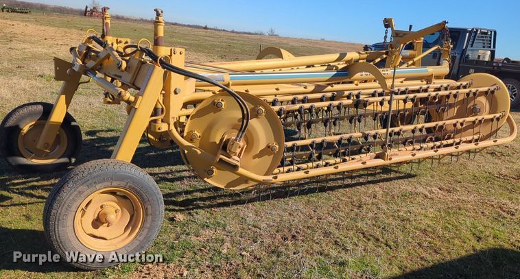 image for item NZ9325 Vermeer R23A hay rake
