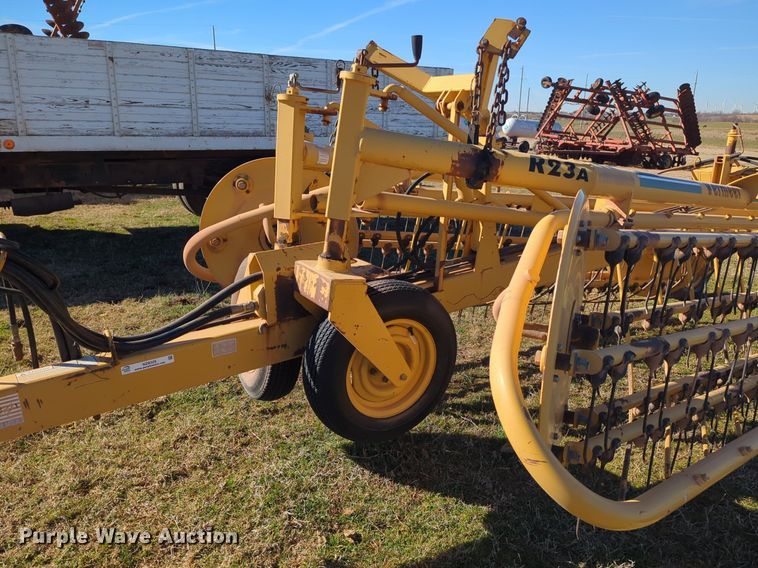 image for item NZ9325 Vermeer R23A hay rake